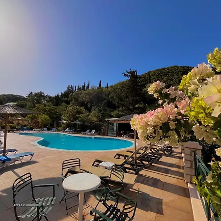 Paleo * Παλαιοκαστρίτσα